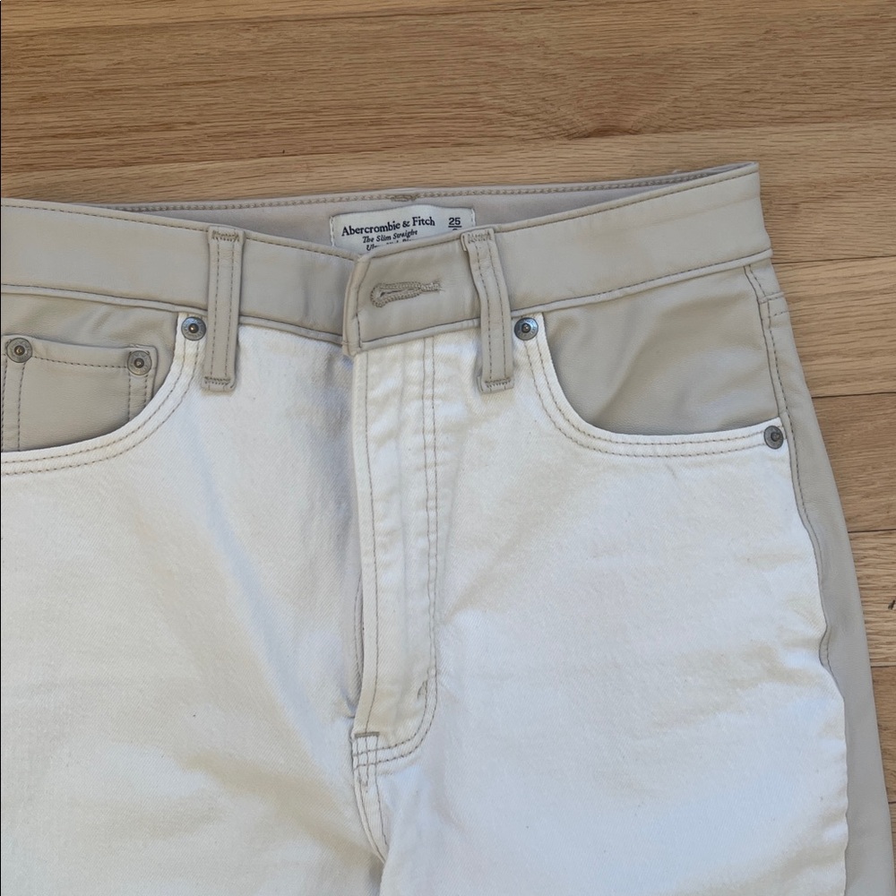 Abercrombie & Fitch Women's Off-White Straight Leg Jeans size 25/0R - Picture 2 of 9